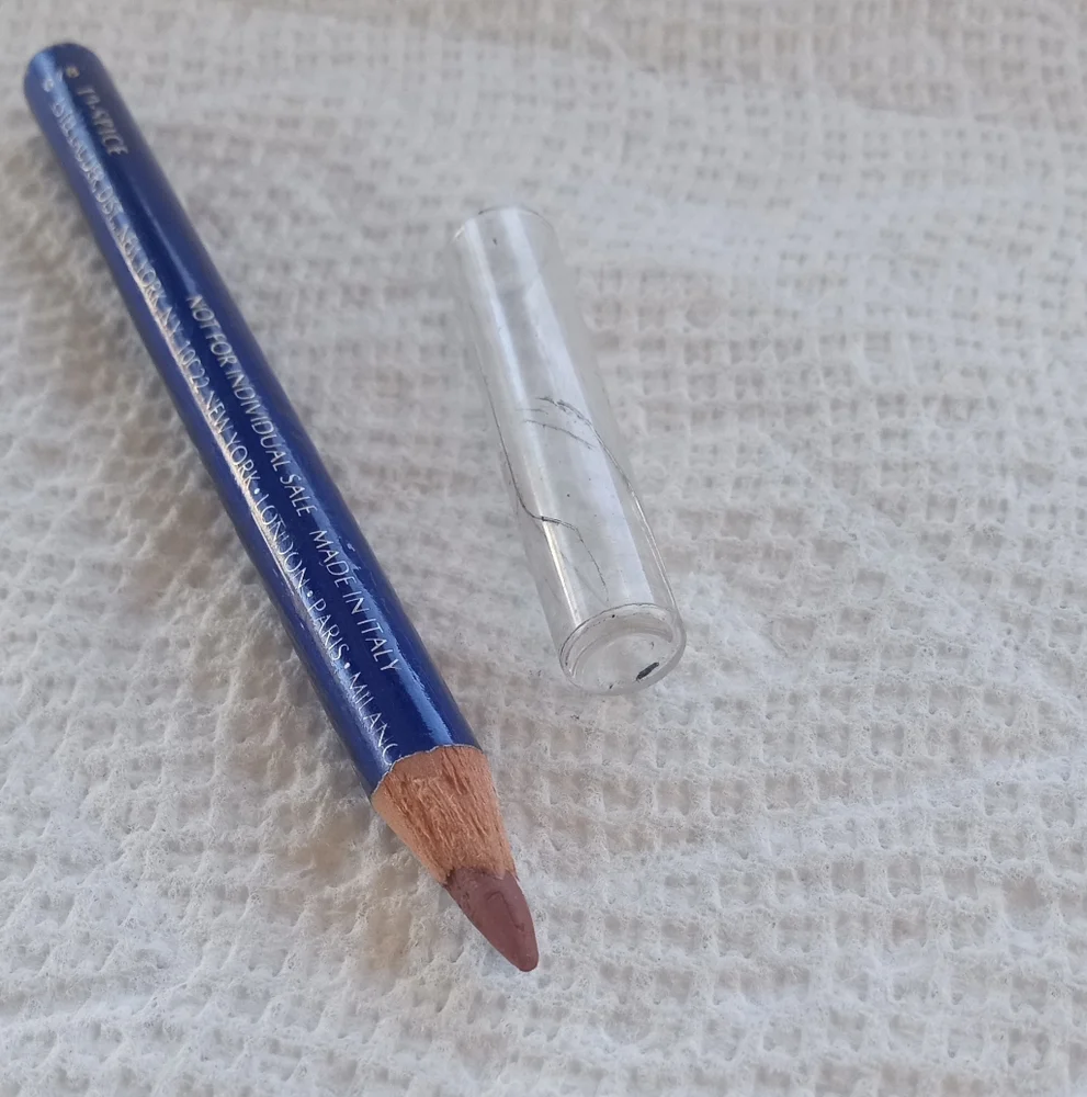 Estee Lauder Lip Defining Wooden Pencil Spice Lightweight Creamy Long Lasting